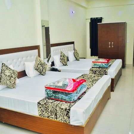 آغْرا Awesome Home Stay المظهر الخارجي الصورة